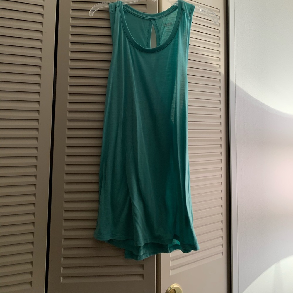 Old navy active workout tank